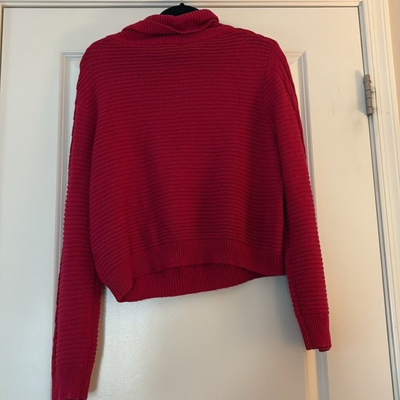 BCBG Women’s Cherry Pink Knit Sweater - Picture 4 of 5
